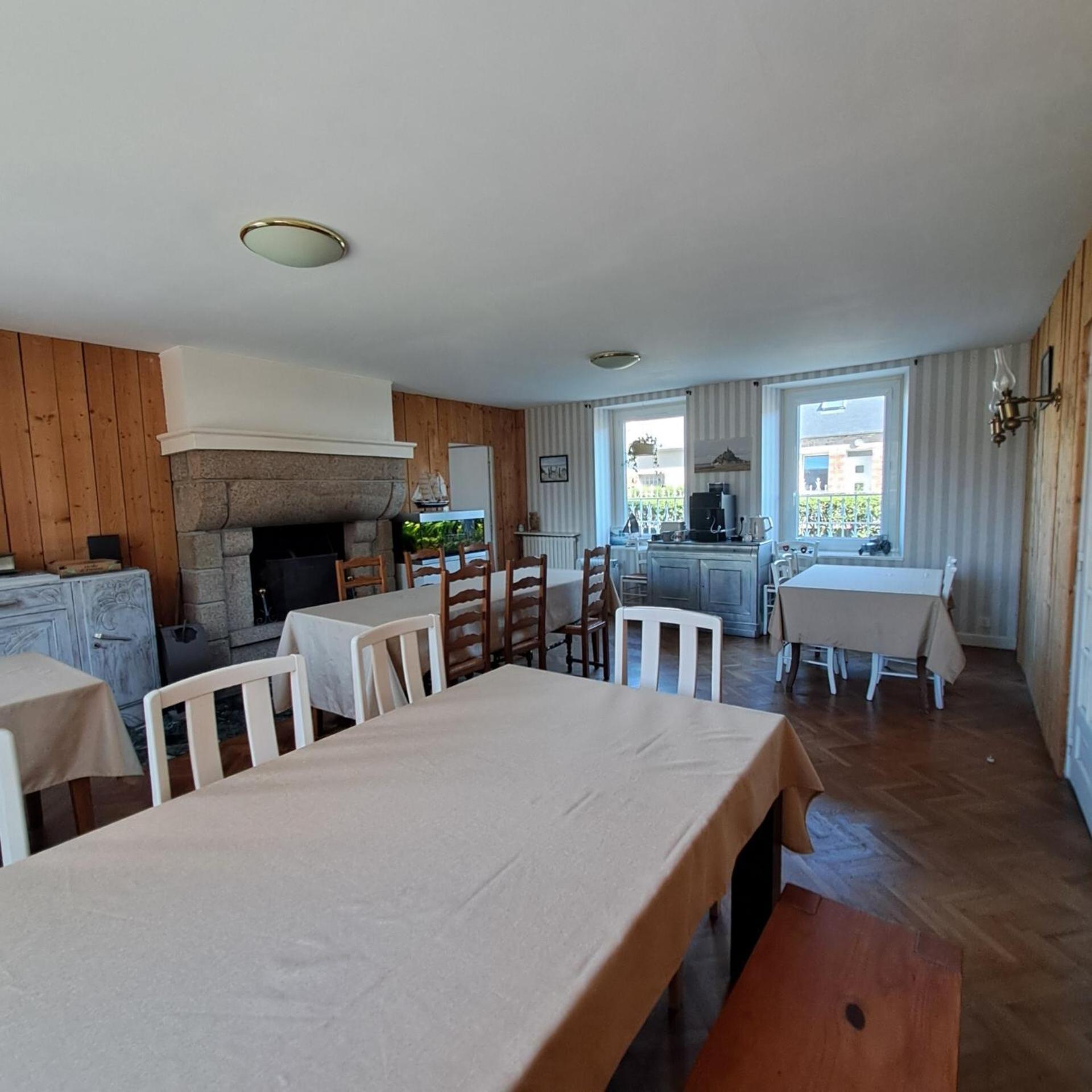 Gite Le Lac Cherrueix Екстер'єр фото
